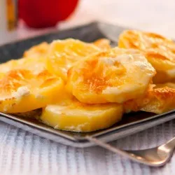 Картопля, запечена з сиром