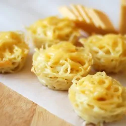 Кекси зі спагеті і сиром