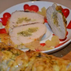 Курячий рулет з яблуками