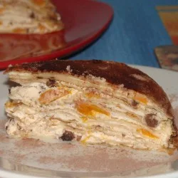 Млинцевий пиріг з сиром, курагою та шоколадом