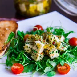 Новорічна закуска – маринована бринза