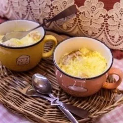 Омлет у чашці