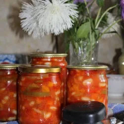 Овочевий салат з квасолею