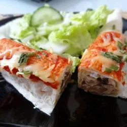 Рулетики з лаваша з куркою і шампіньйонами