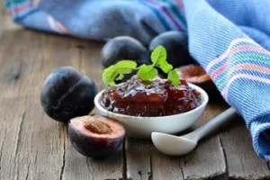 Сливове варення з корицею