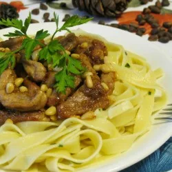Свинина в лимонно-медовій карамелі з кедровими горіхами