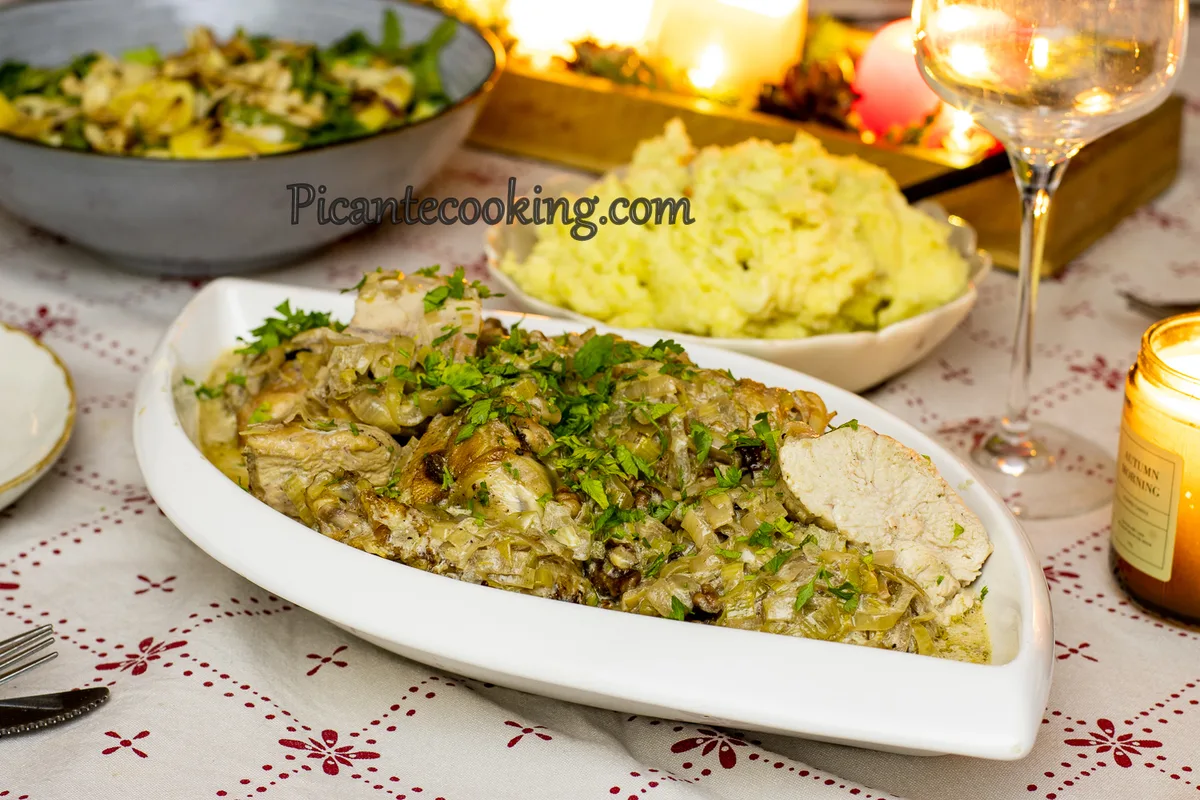 Бланкет з курки з горіхами та корицею