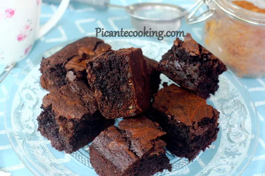 Брауні зі шматочками шоколаду (Brownie with chocolate drops)