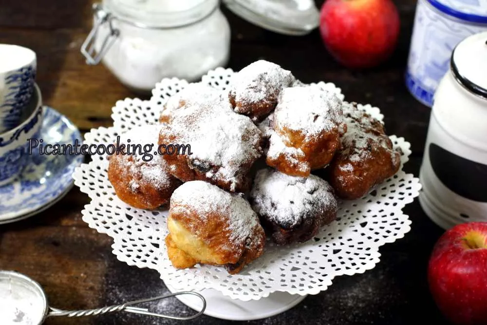 Голландські пампухи (Oliebollen)