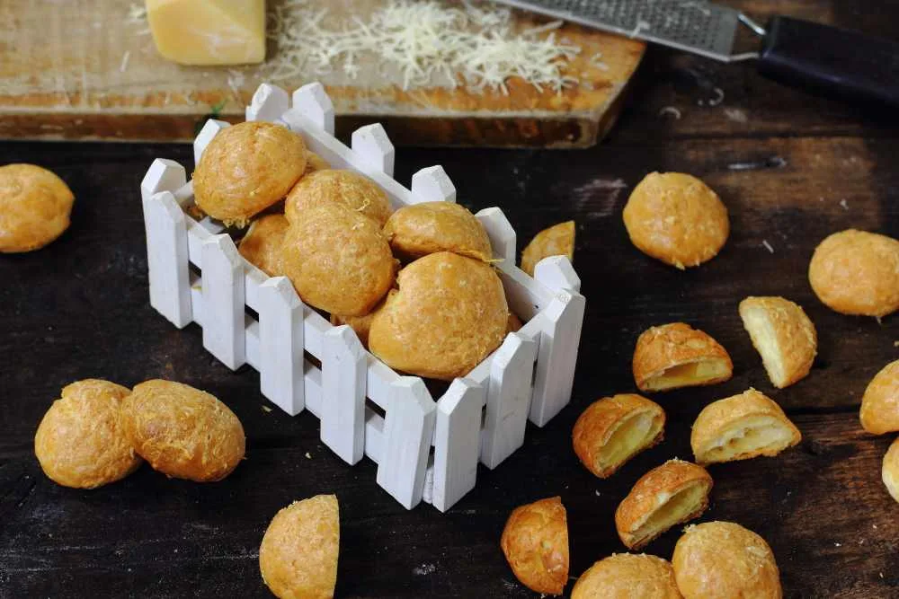 Гужери - заварні сирні кульки (Gougeres)