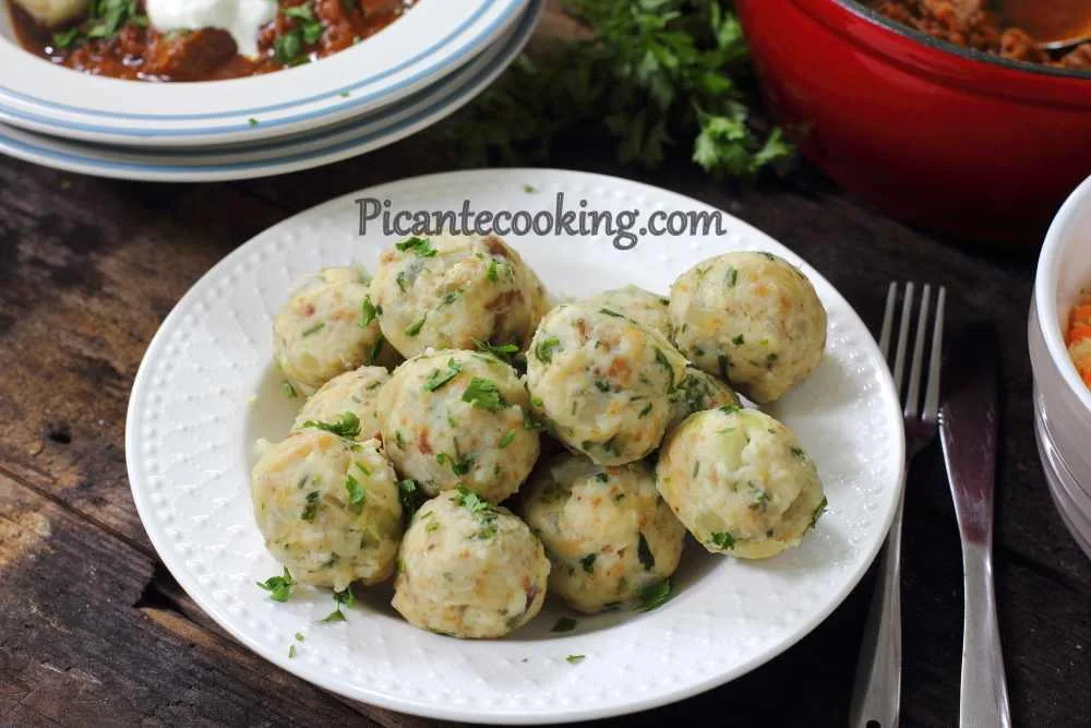Хлібні кнедлі (Semmelknödel)