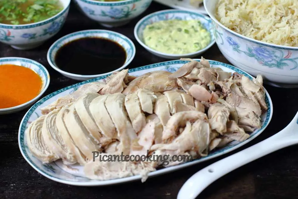 Курка з рисом по-хайнаньськи (Hainanese Chicken Rice)