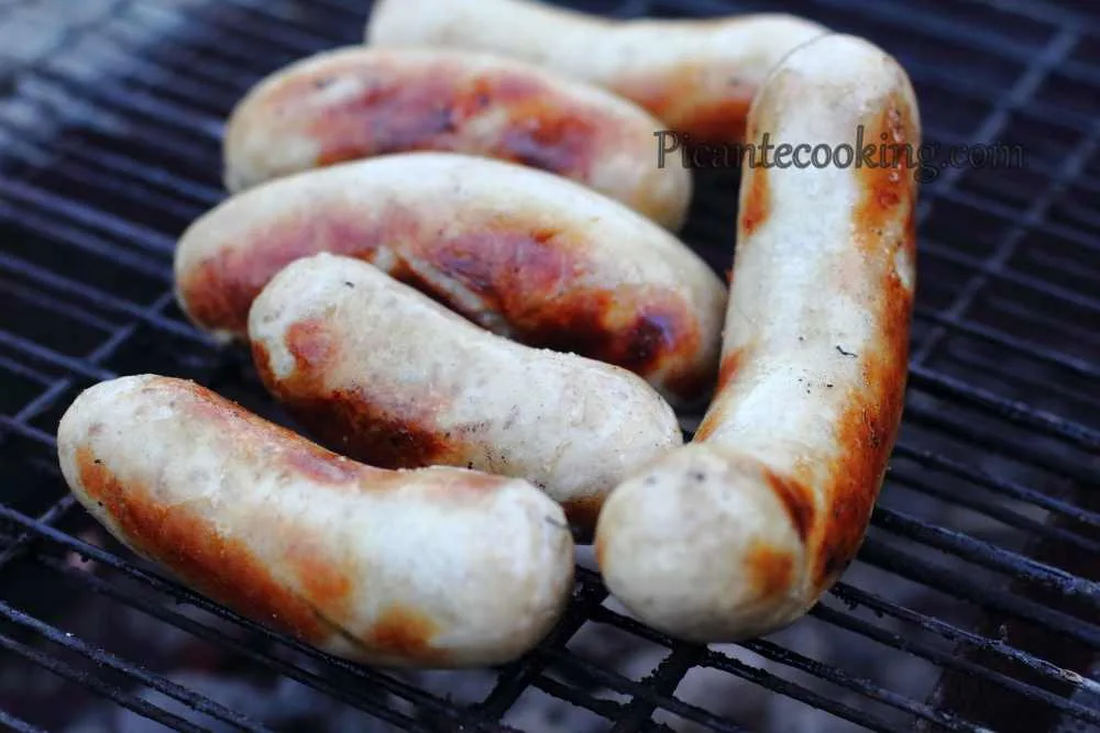 Німецько-польська біла ковбаса (Weisswurst або Biała kiełbasa)