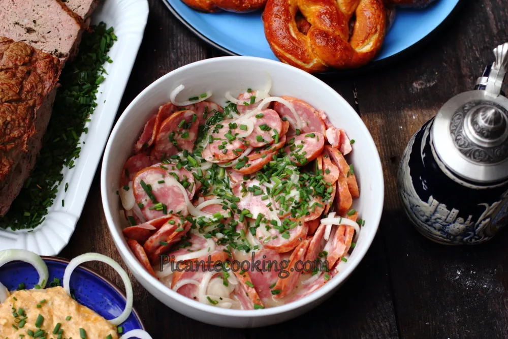 Німецький салат з ковбасками (Wurstsalat)