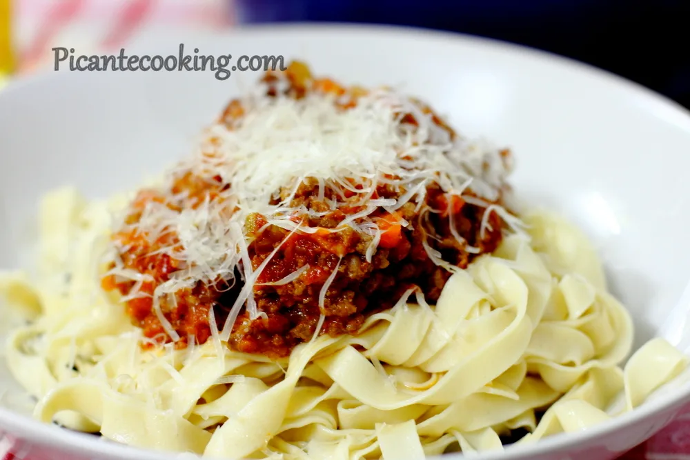Паста болоньєзе (Pasta alla bolognese)