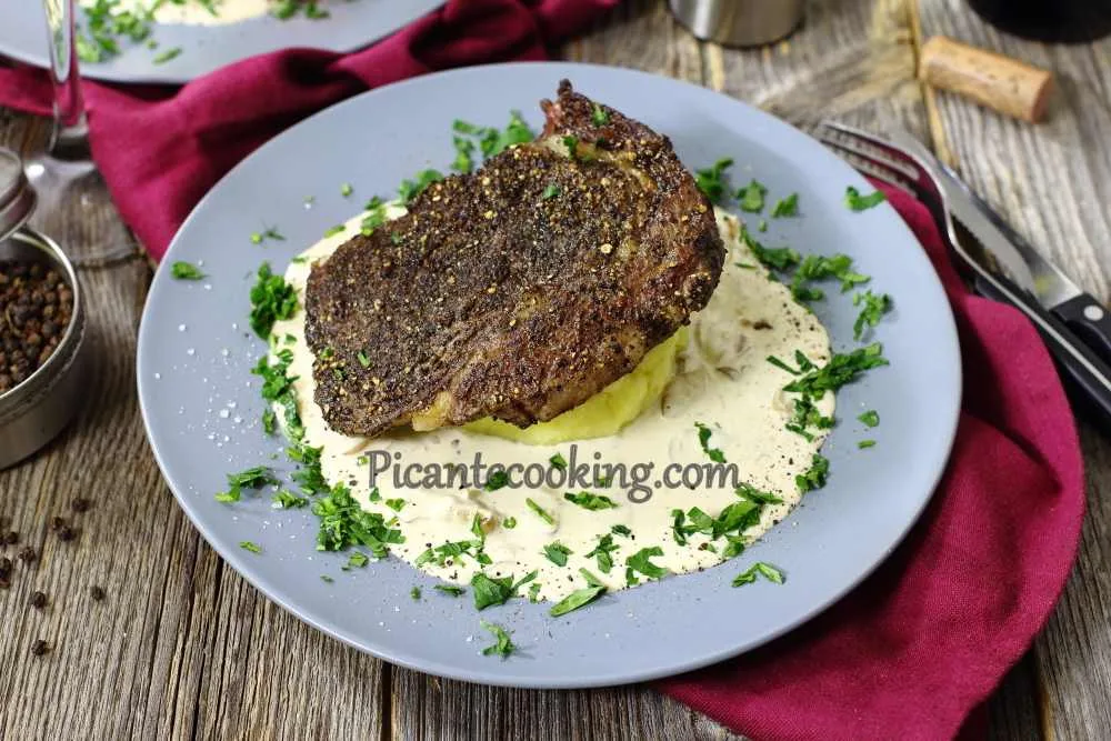 Стейк о-пуавр (Steak au Poivre)