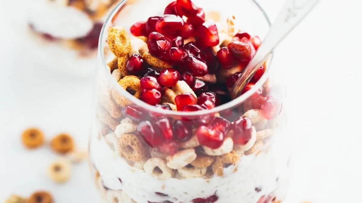 5-Minute Honey Yogurt Parfait with Quinoa