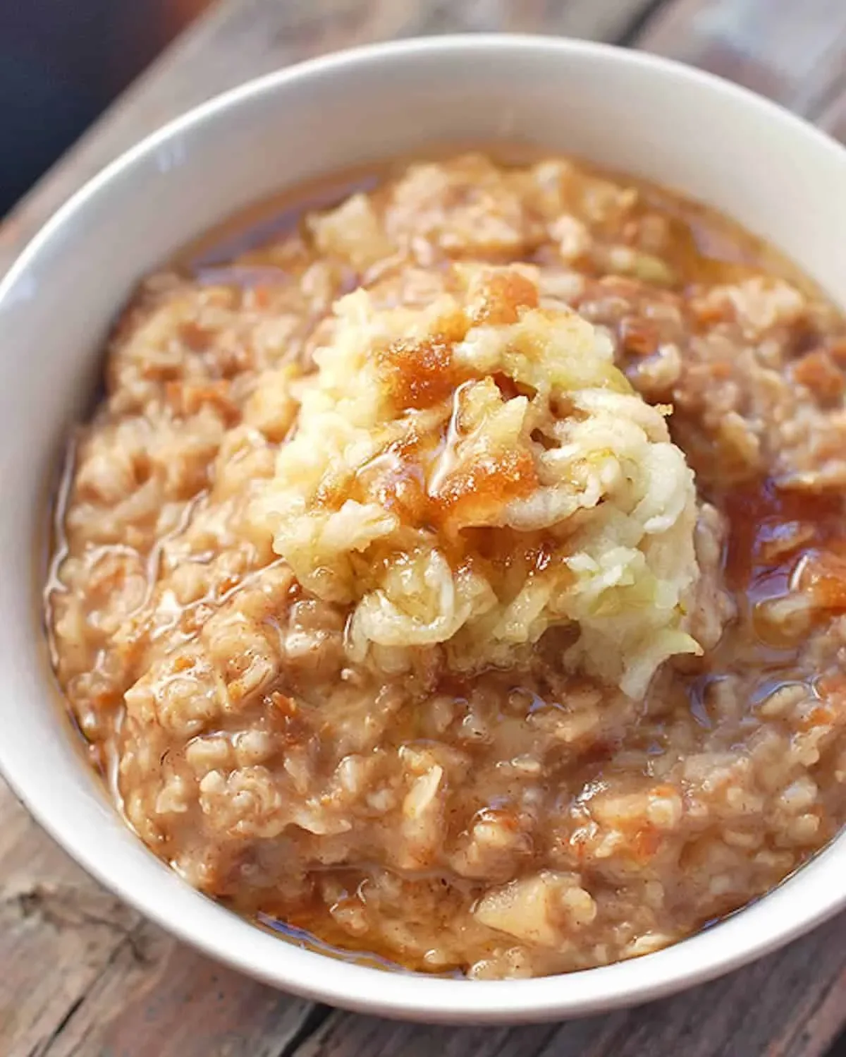 Apple Oatmeal with Bran and Brown Sugar