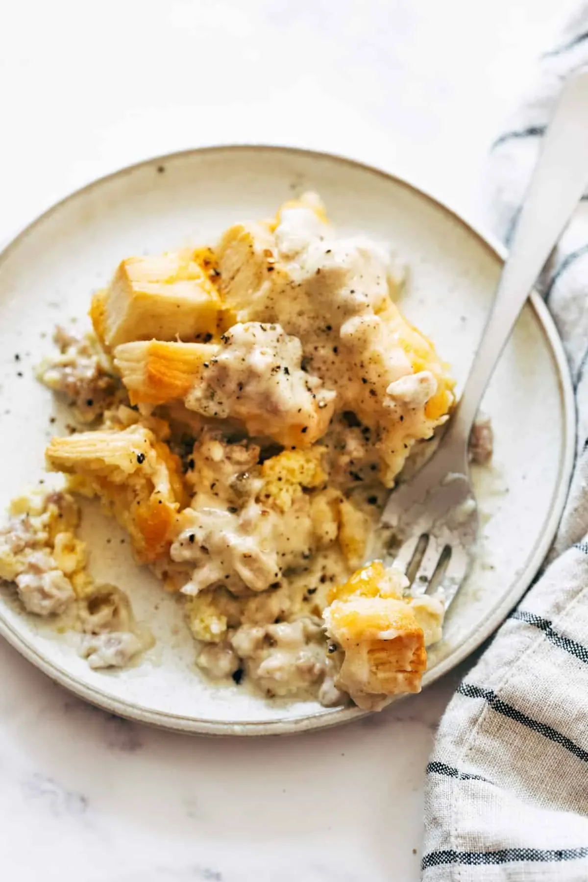 Egg, Biscuit and Gravy Casserole