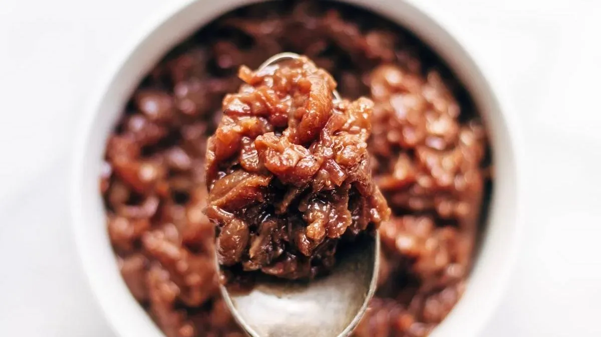 Caramelized Shallot and Grape Chutney
