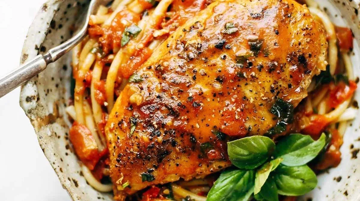 Garlic Basil Chicken with Tomato Butter Sauce