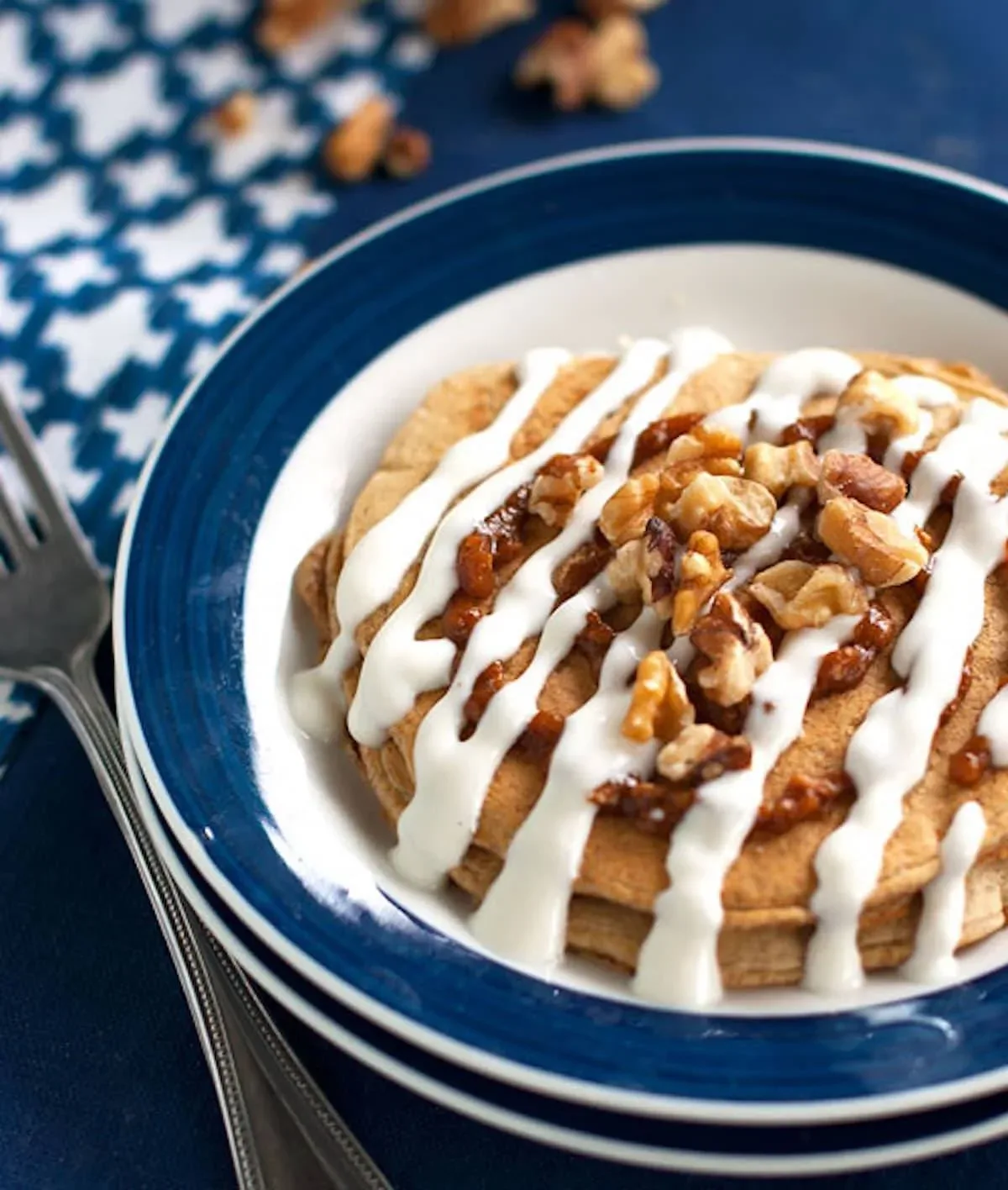 Healthy Cinnamon Roll Pancakes