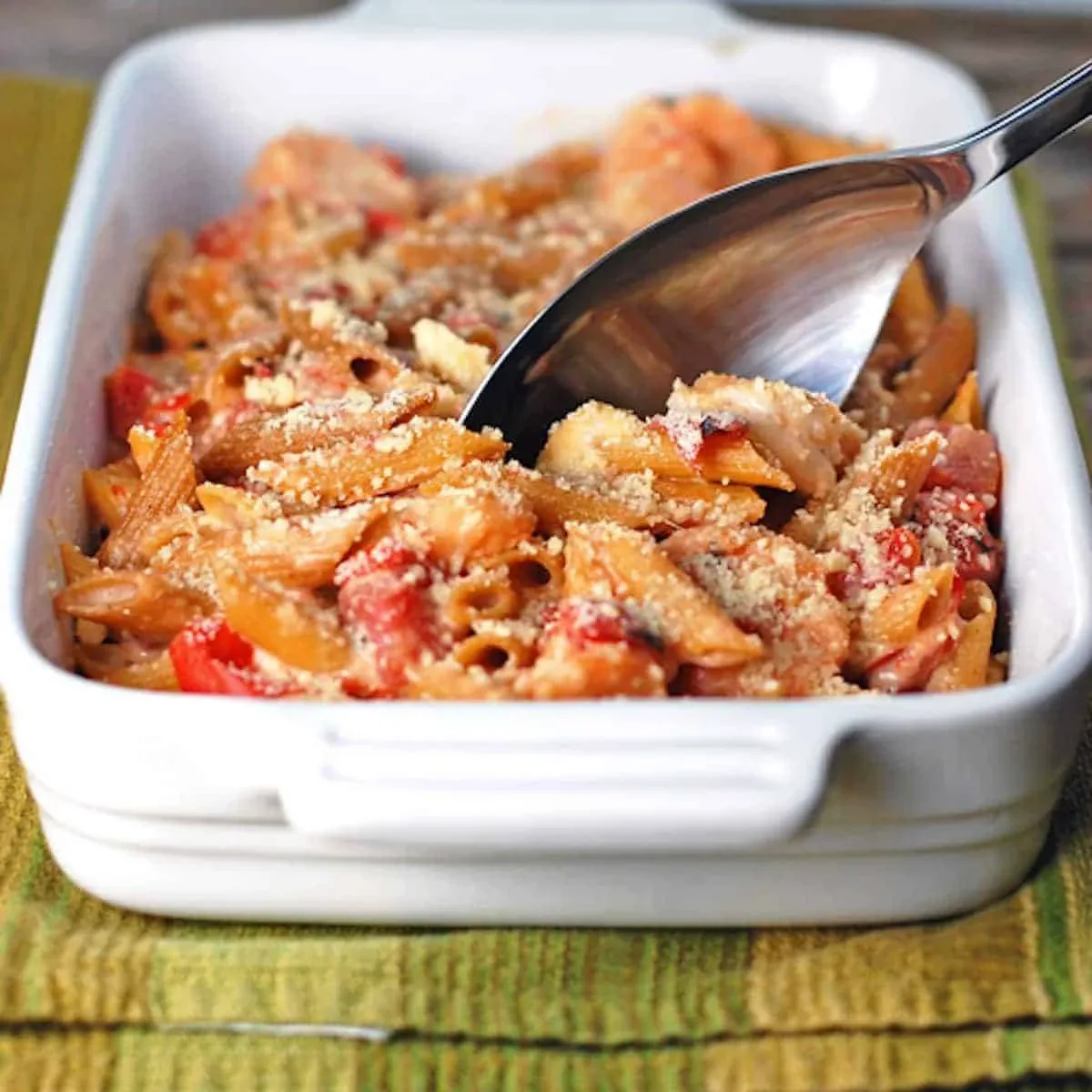 {Light} Garlic Shrimp Baked Penne