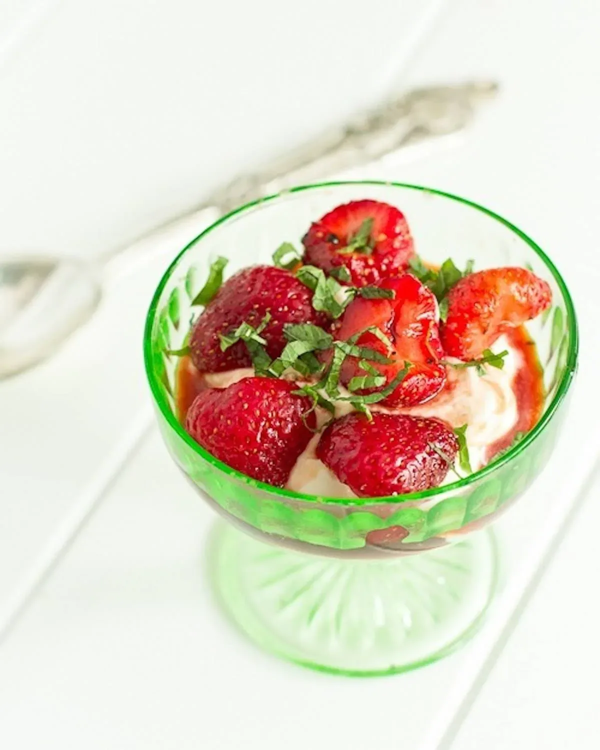 Balsamic Strawberries with Greek Yogurt
