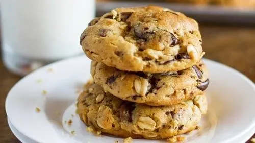 Peanut Butter Oatmeal Chocolate Chip Cookies