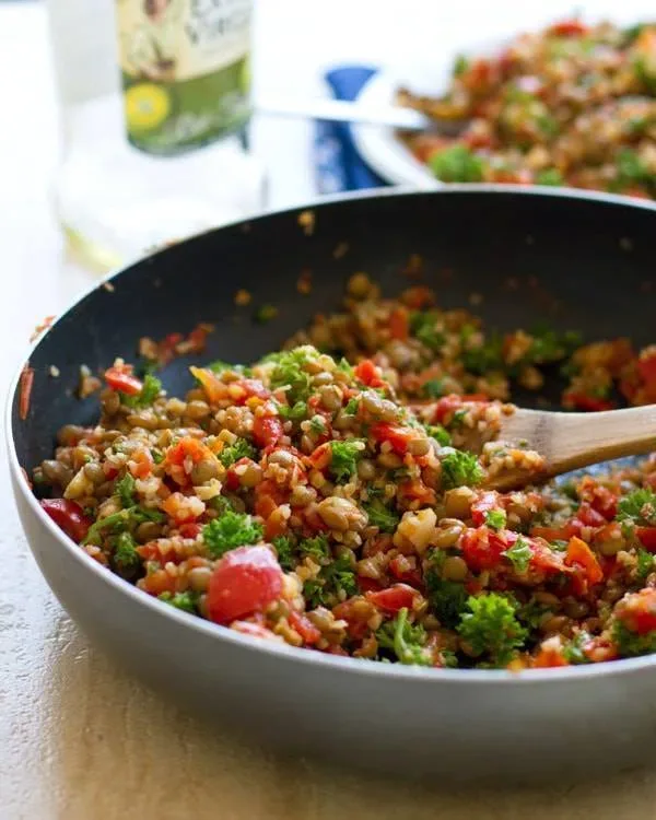Sauteed Garlic and Tomato Lentil Salad