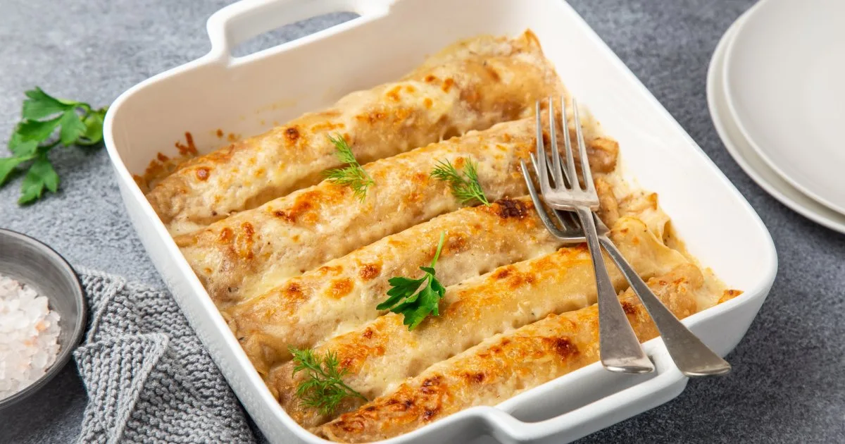 Що подати на сніданок: млинці із сиром і оливками