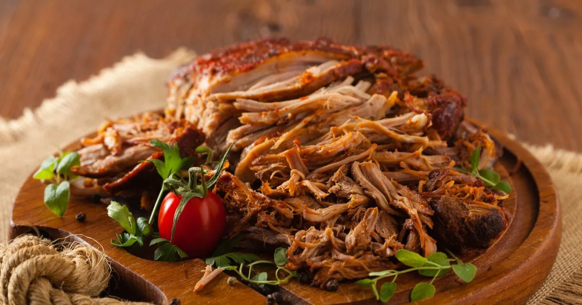 Pulled pork — повільно запечена «рвана» свинина