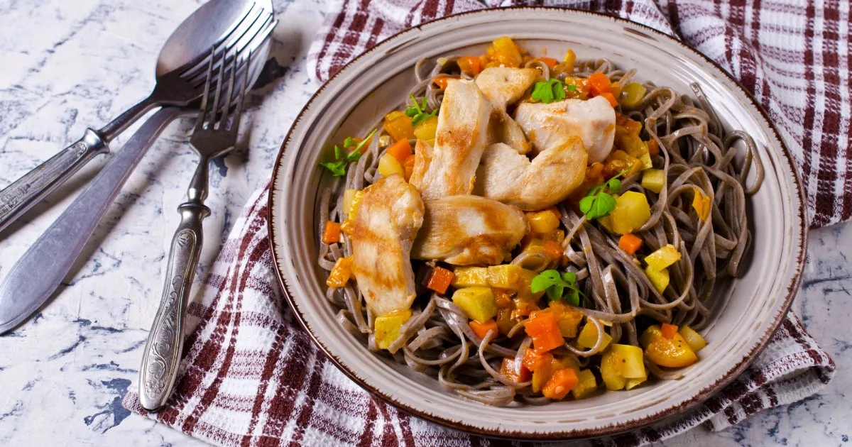 Лінґвіне з гречаного борошна з трьома сирами