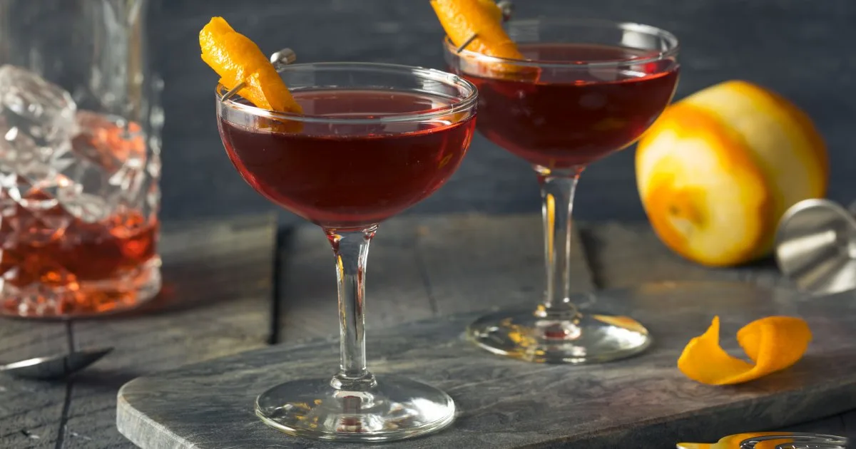 Інтелектуальний коктейль Boulevardier з бурбоном і вермутом