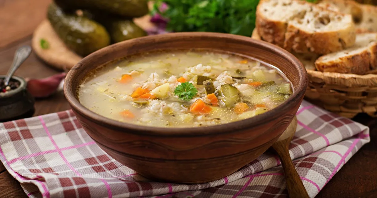 Розсольник з курячими потрохами