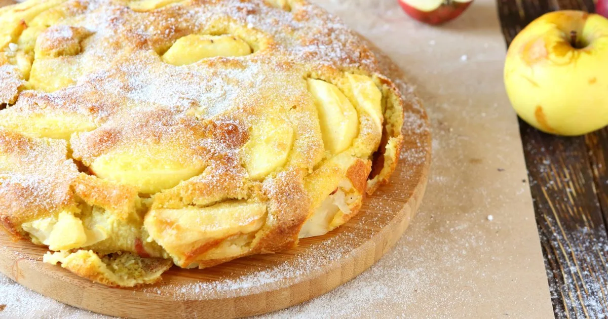 Шарлотка з рисового борошна — рецепт без цукру та глютену