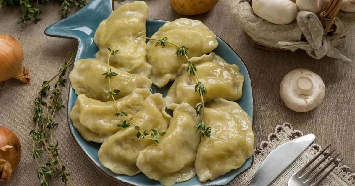 Пісні вареники з картоплею