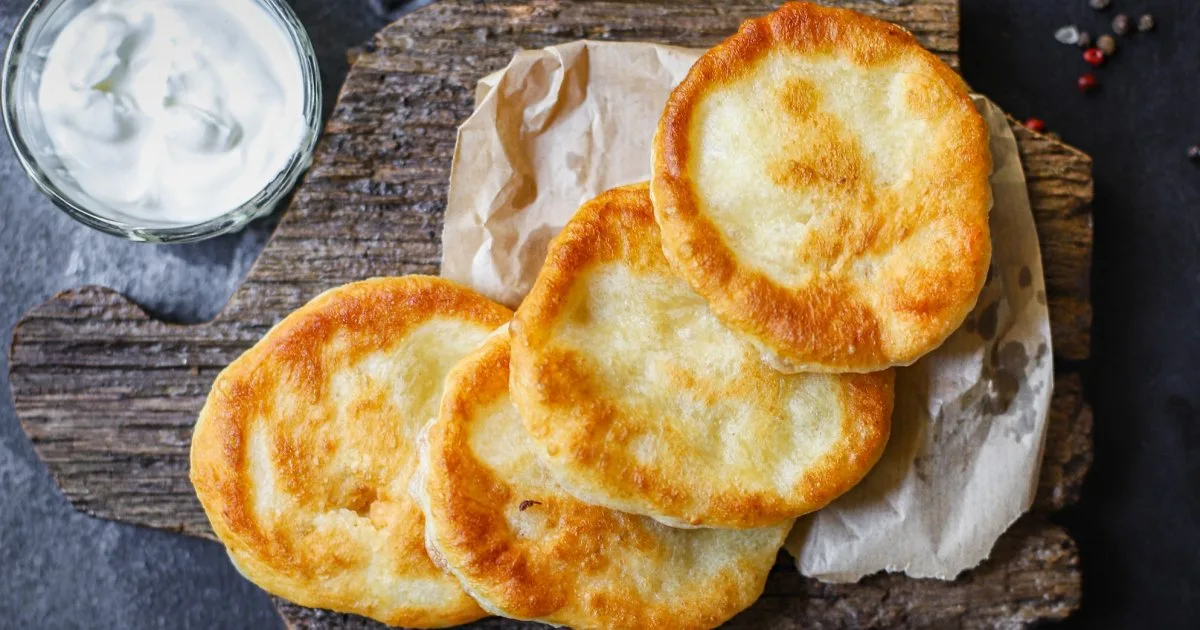 Мекіца — болгарські смажені коржики