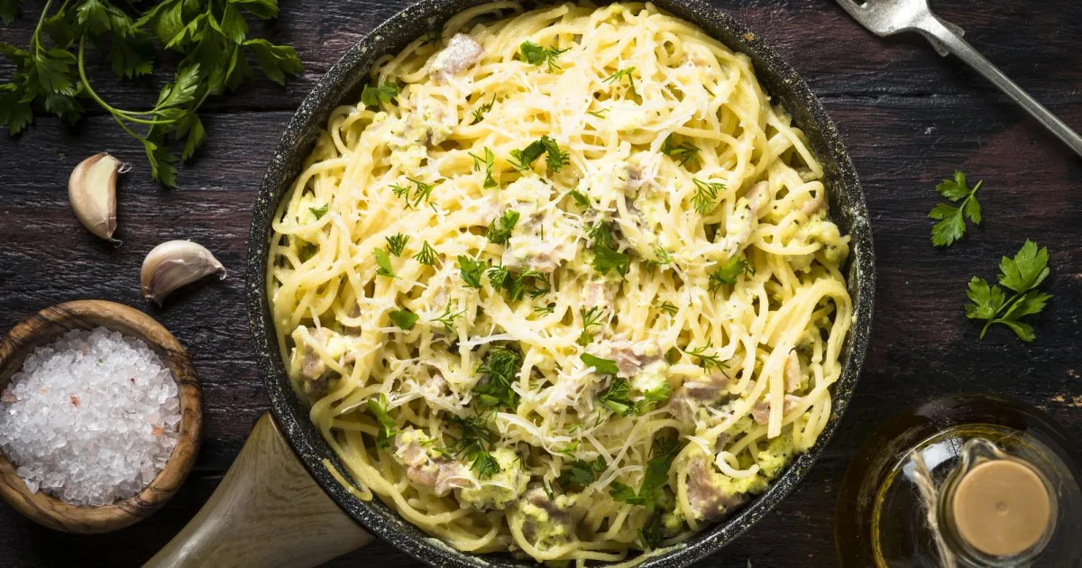 Запіканка з локшини й курячих сердечок