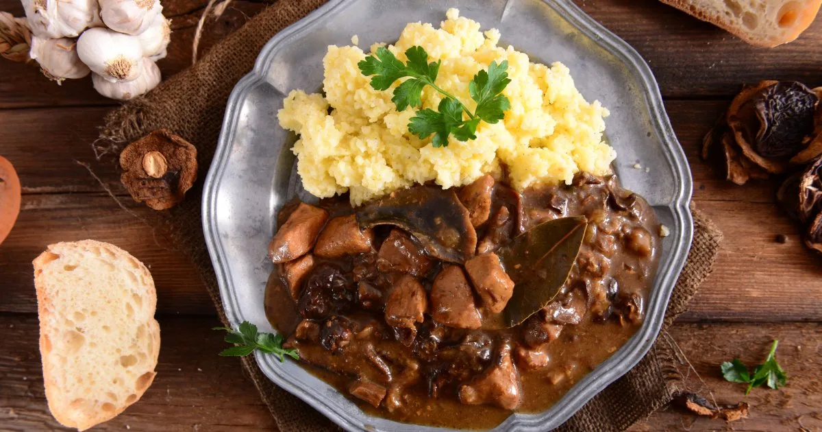 М’ясне рагу з кускусом — обід по-марокканськи