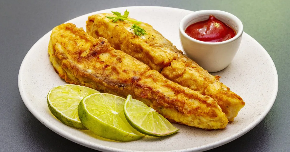 Філе минтаю під сиром у духовці — простий, але дуже смачний рецепт