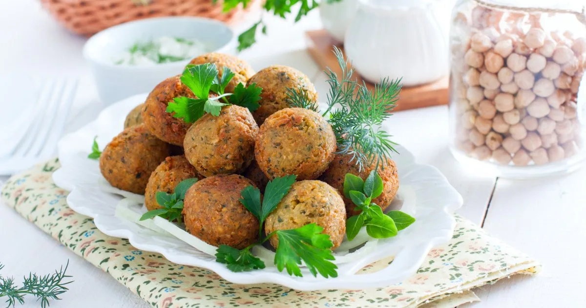 Закусочні кульки з печінки тріски