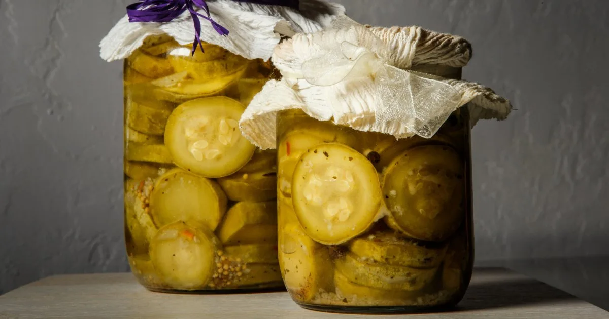 Як приготувати мариновані кабачки кружальцями