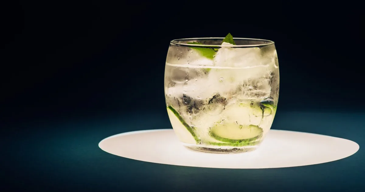 Швидкий освіжальний коктейль зі Schweppes