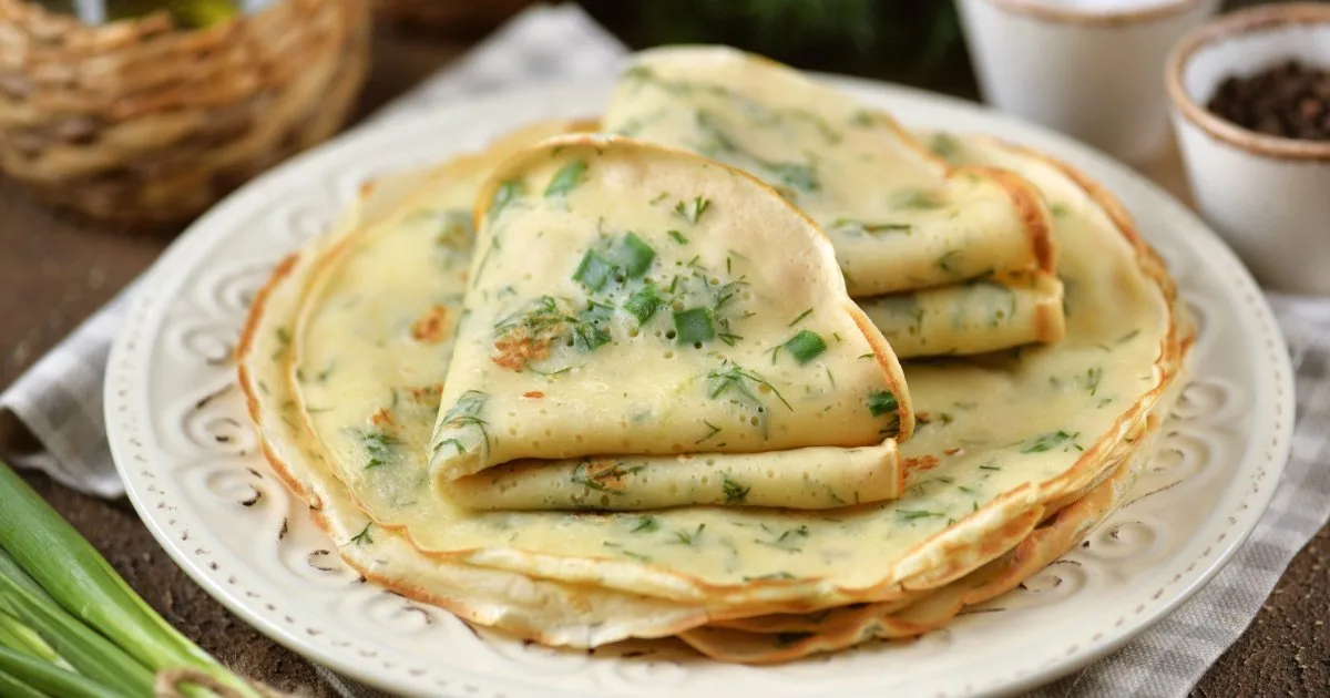 Млинці із зеленою цибулею та кропом