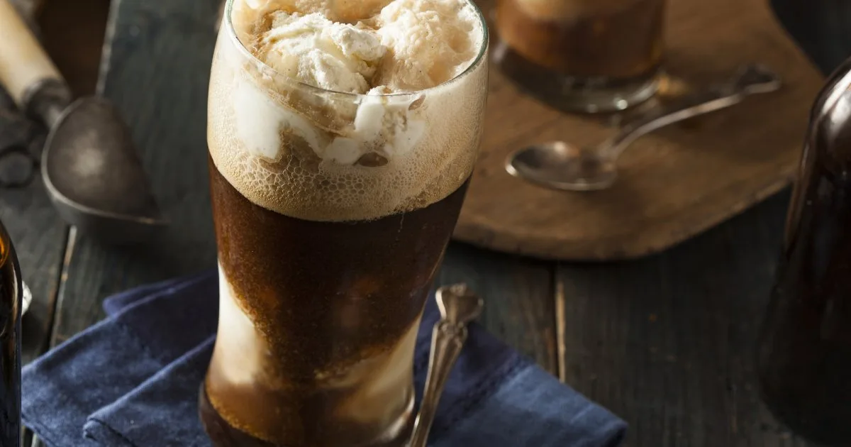 Коктейль Porter Float — літній мікс пива й морозива
