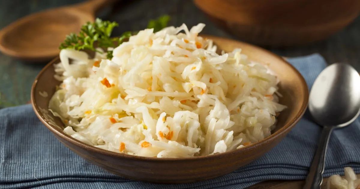 Квашена капуста з медом — закуска з солодкими нотами