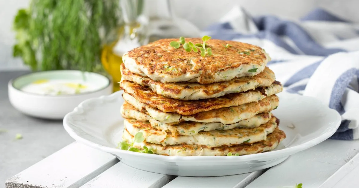 Курячі млинці з плавленими сирками