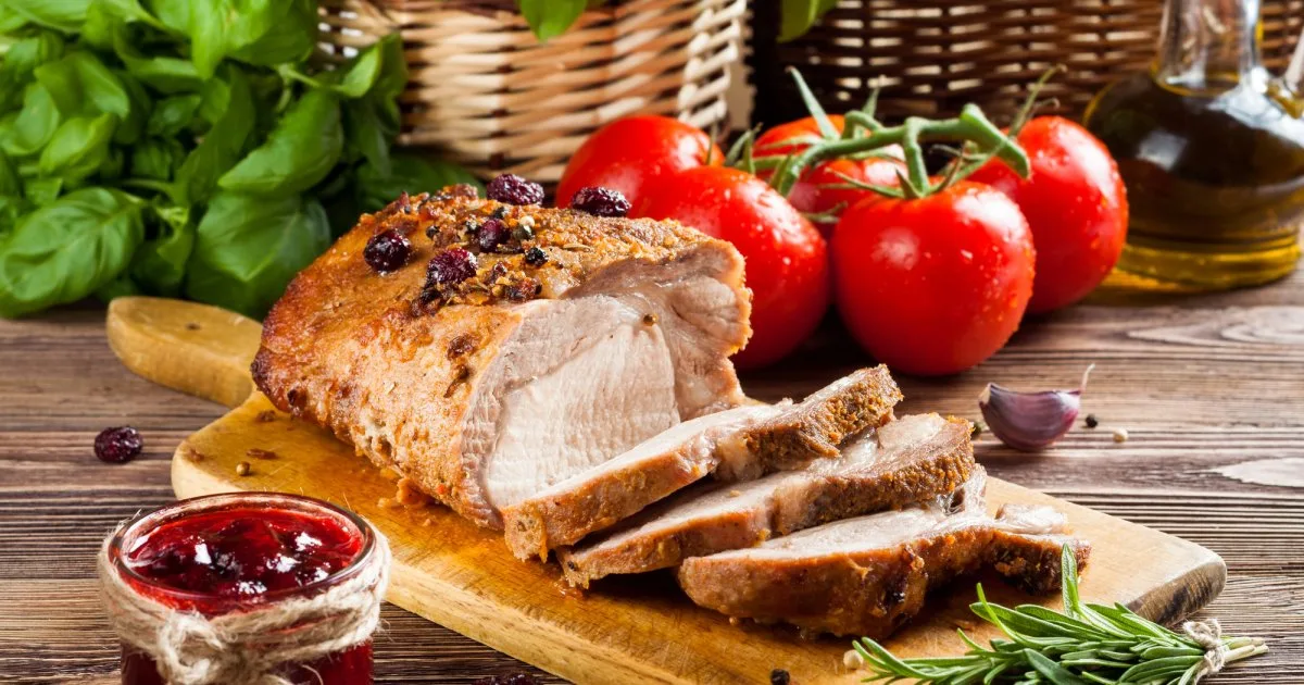 Буженина з корейки — смачна, ніжна і нежирна м’ясна закуска