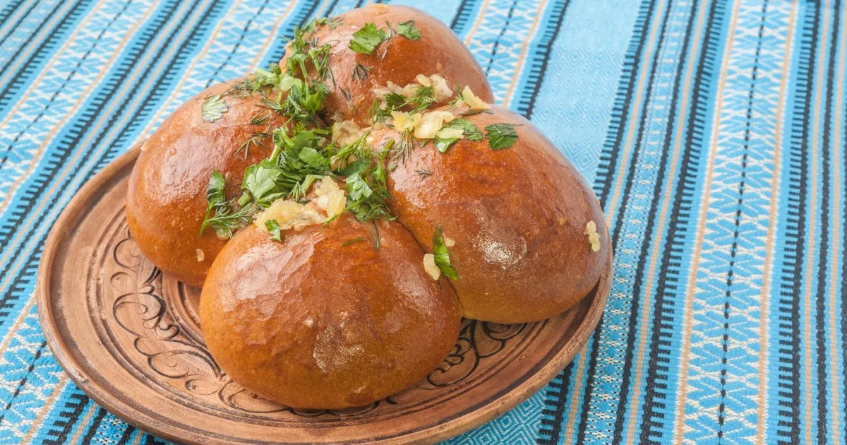 Пісні пампушки з часником до борщу